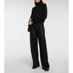 The Row Kensington Cashmere Turtleneck Sweater
